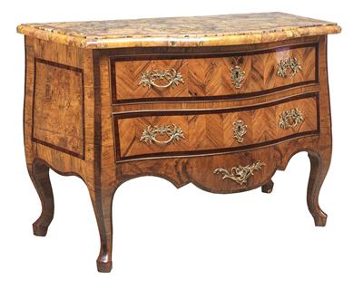 An Italian Baroque Chest of Drawers, - Mobili e Antiquariato