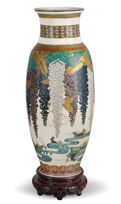 A Large Satsuma Floor Vase, Japan, Meiji Period - Asian Art, Works of Art and Furniture