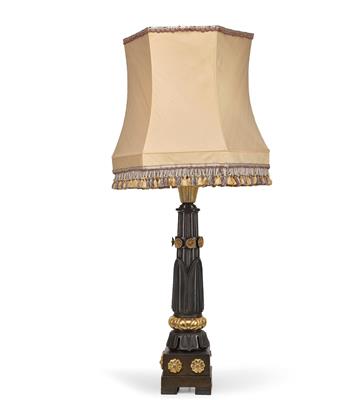 A Large Table Lamp, - Antiquariato e mobili