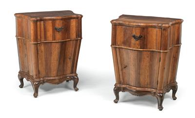 A Pair of Small Venetian Cabinets, - Starožitnosti