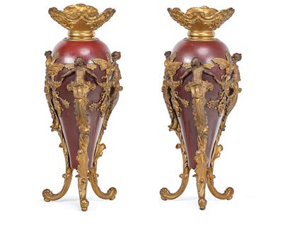 A Pair of Decorative Vases, - Starožitnosti