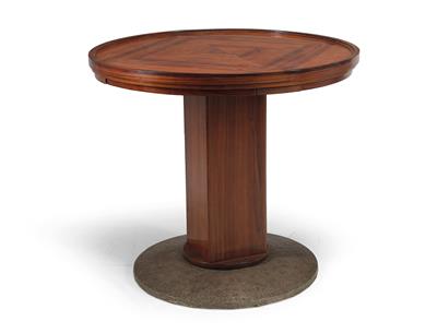 A Round Games Table, - Antiquariato e mobili