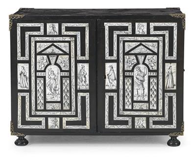 An Early Baroque Cabinet, - Antiquariato