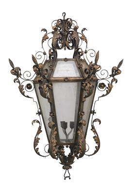 A large hanging lantern, - Nábytek