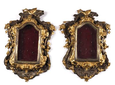 A pair of frames for votive gifts, - Nábytek
