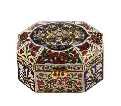 An Oriental Covered Box, - L’Art de Vivre