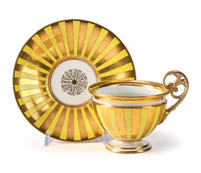 An Elegant Teacup with Saucer, - Starožitnosti