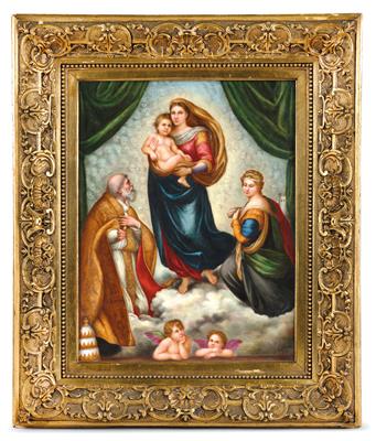 Porzellan-Bild mit der farbig gemalten Darstellung der “Sixtinischen Madonna” nach Raphael, - Möbel und Antiquitäten