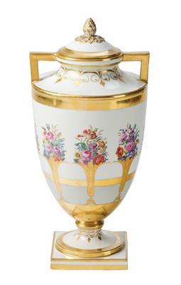 A Neo-Classical Vase with Cover and 8 Different Bouquets of Flowers, Vienna, - Mobili e Antiquariato
