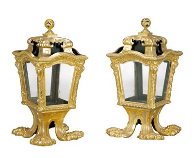 Paar dekorative Laternen, - Möbel; Antiquitäten und Metallarbeiten; Glas und Porzellan