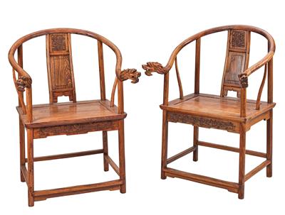 A Pair of Huanghuali Armchairs, China, Qing Dynasty, 19th/20th Century, - Möbel; Antiquitäten und Metallarbeiten; Glas und Porzellan