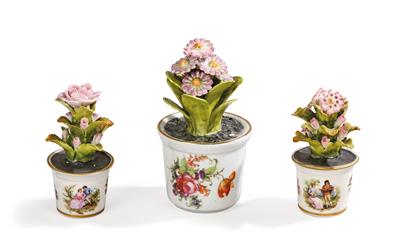 Three Miniature Pot Plants, Rudolstadt-Volkstedt, c. 1900, (from a Viennese Collection) - Anitiquariato e mobili