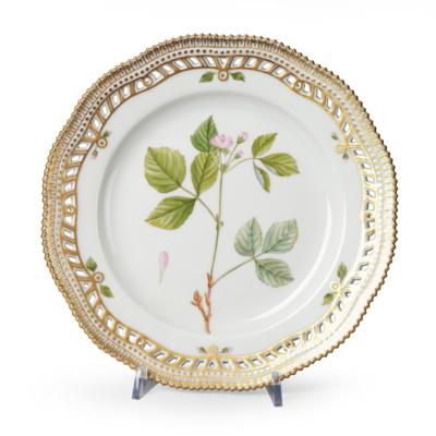 Flora Danica Hors d’œuvre Plate ”Rubus castoreus Laest.”, - Nábytek, starožitnosti, sklo a porcelán
