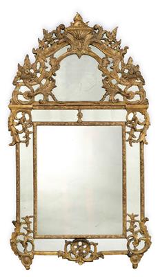 A Large French Wall Mirror, - Mobili e anitiquariato, vetri e porcellane