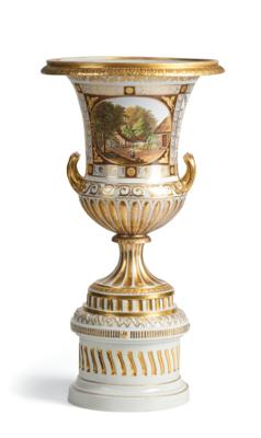 A Veduta Vase with “Bernstorff Castle” and Copenhagen in the Background, Royal Copenhagen c. 1830–1845, - Nábytek, starožitnosti, sklo a porcelán