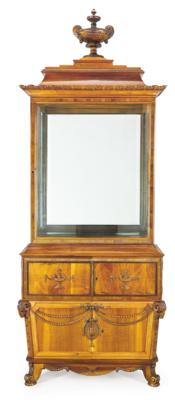 A Large Neo-Classical Display Cabinet, - Mobili; oggetti d'antiquariato; vetro e porcellana