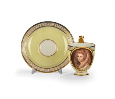 A Neo-Classical Portrait Cup with a Saucer, Imperial Manufactory Vienna 1789, Sorgenthal Era and 1826, - Nábytek; starožitnosti; sklo a porcelán