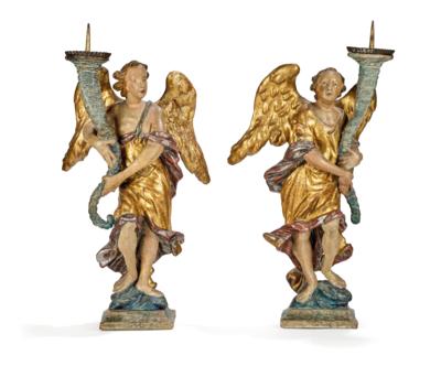 A Pair of Light-Bearing Angels, - Mobili; oggetti d'antiquariato; vetro e porcellana