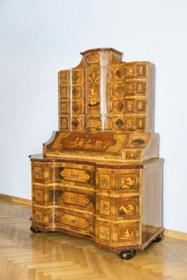 A Baroque Cabinet on Chest, - Štýrska Sbírka I