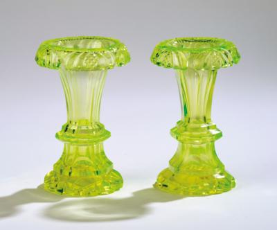 A Pair of Small Uranium Glass Vases, Bohemia, Mid-19th Century, - Una Collezione dalla Stiria I