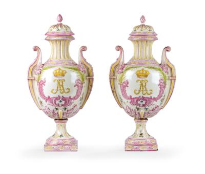 A Pair of Covered Vases, France, Late 19th Century, - Vídeňská Sbírka