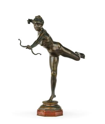 A Bronze Figure of “Diana on a Hunt”, - Nábytek, starožitnosti, sklo a porcelán
