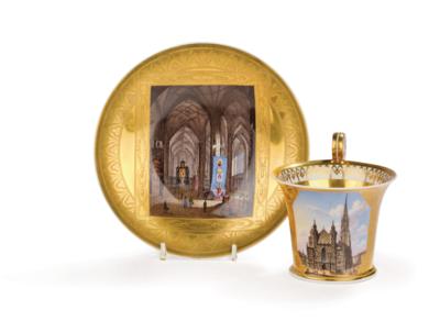 A Veduta Cup with Veduta Saucer (“La Cathédrale de St. Etienne à Vienne”), Imperial Manufactory, Vienna 1829/30, - Mobili e antiquariato, vetri e porcellane