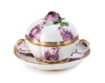 An Ecuelle with Camaieu Decoration, Meissen Second Half of the 18th Century - Furniture, Works of Art, Glass & Porcelain