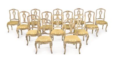 A Large Set of 14 Chairs, - Mobili e anitiquariato, vetri e porcellane