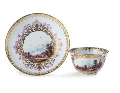A Small Cup and a Saucer with Hunting Scenes and Höroldt Decor, Meissen c. 1730 - Furniture, Works of Art, Glass & Porcelain