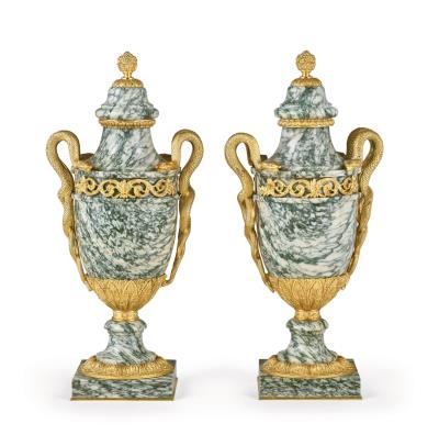 Magnificent Ornamental Vases, - Nábytek, starožitnosti, sklo a porcelán