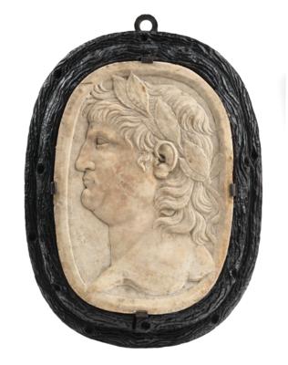 A Relief Portrait of a Roman Emperor, - Nábytek, starožitnosti, sklo a porcelán