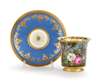 Tasse mit Untertasse, Kaiserliche Porzellanmanufaktur, Wien 1821, - Möbel, Antiquitäten, Glas & Porzellan