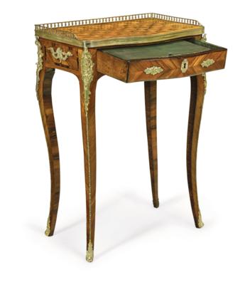 A Dainty Louis XV Writing Desk, - Nábytek, starožitnosti, sklo a porcelán