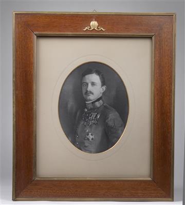 Kaiser Karl I. von Österreich - Geschenkphoto mit eigenhändiger Unterschrift, - Kaiserhaus und Historika