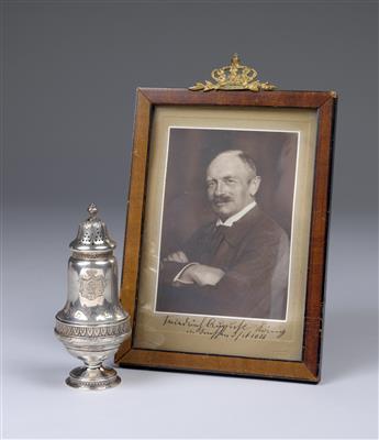 König Friedrich August von Sachsen - Geschenkphoto mit eigenhändiger Unterschrift, - Kaiserhaus und Historika