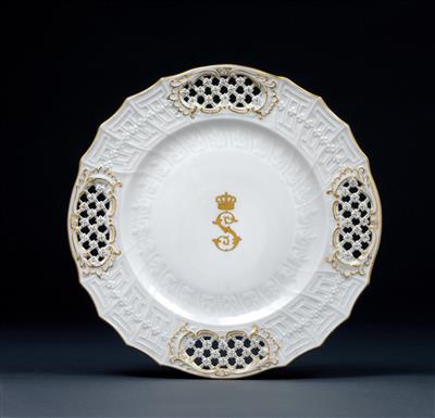 Crown Princess Stephanie – plate from a table service, - Casa Imperiale e oggetti d'epoca