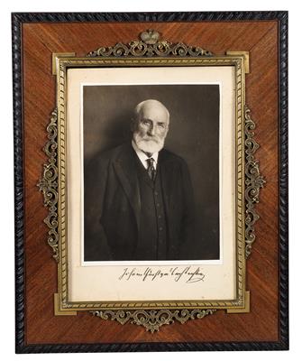 Prince Johann II von und zu Liechtenstein (1840-1929) - a gift photograph with original signature, - Casa Imperiale e oggetti d'epoca