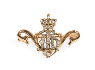 A royal monogram brooch, - Rekvizity z císařského dvora
