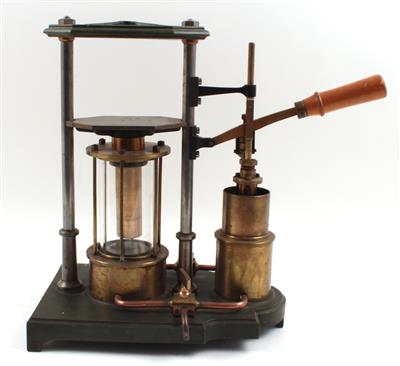 A c. 1900 hydraulic Press Model - Historické v?decké p?ístroje a globusy
