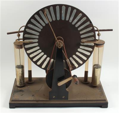 A c. 1900 Wimshurst electro-static Machine - Historické vědecké přístroje a globusy