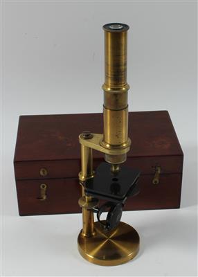 A c. 1880 French brass Microscope - Historické vědecké přístroje a globusy, fotoaparáty