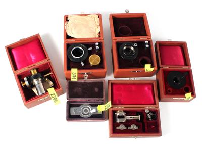 Six E. Leitz Wetzlar Microscope Accessories - Historische wissenschaftliche Instrumente und Globen - Klassische Fotoapparate und Zubehör