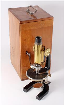 Mikroskop von C. Reichert - Historische wissenschaftliche Instrumente und Globen - Klassische Fotoapparate und Zubehör
