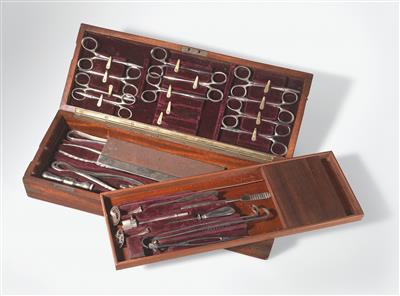 A c. 1900 surgical instrument Set - Antique Scientific Instruments, Globes and Cameras