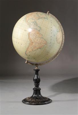 A large 1909 Swedish terrestrial Globe - Historické vědecké přístroje, globusy a fotoaparáty