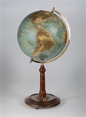 A c. 1918 Paul Räth relief terrestrial Globe - Antique Scientific Instruments, Globes and Cameras