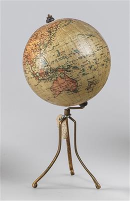 A terrestrial Globe by George Philip  &  Son - Starožitnosti; Historické vědecké přístroje a globusy; Historické fotoaparáty a příslušenství