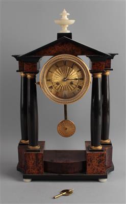 Biedermeier Kommodenuhr - Hodiny, technologie a kuriozity