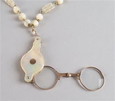 Klapplorgnette Gold/Perlmutt 19. Jh., - Uhren, Technik, Kuriositäten & eine Sammlung historischer Brillen